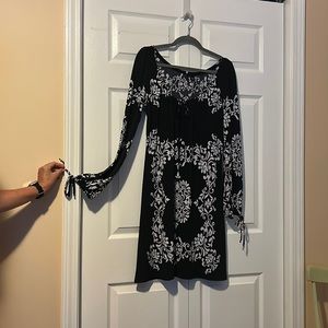 Black and white dress with sleeves